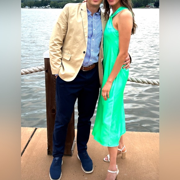 Soft/Bright Green Dress - Picture 5 of 5